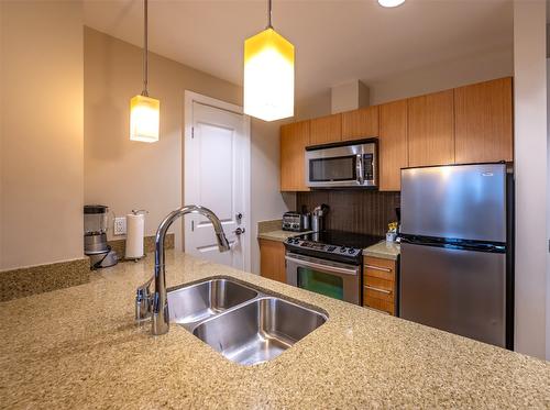 327-15 Park Place, Osoyoos, BC - Indoor Photo Showing Kitchen With Double Sink