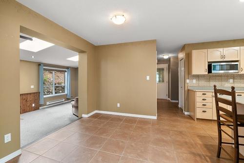 3281 Juniper Drive, Naramata, BC - Indoor Photo Showing Other Room