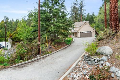 3281 Juniper Drive, Naramata, BC - Outdoor