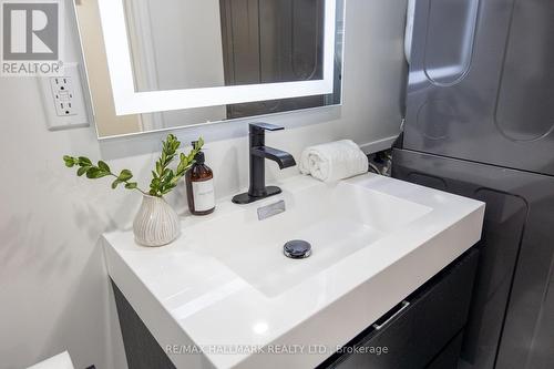 43 Baltic Avenue, Toronto, ON - Indoor Photo Showing Bathroom