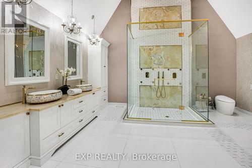 15 Glenview Heights Lane, King, ON - Indoor Photo Showing Bathroom