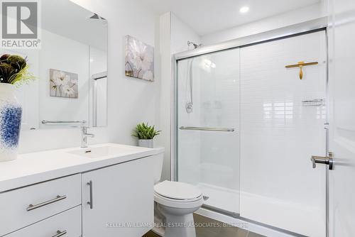 407 - 3200 William Coltson Avenue, Oakville, ON - Indoor Photo Showing Bathroom