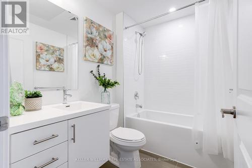 407 - 3200 William Coltson Avenue, Oakville, ON - Indoor Photo Showing Bathroom