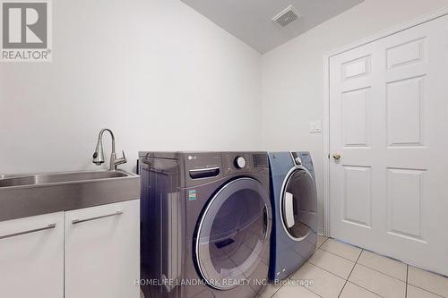 71 Coleluke Lane, Markham, ON - Indoor Photo Showing Laundry Room