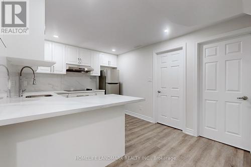 71 Coleluke Lane, Markham, ON - Indoor Photo Showing Kitchen