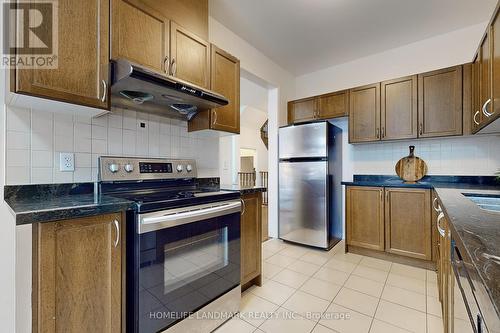 71 Coleluke Lane, Markham, ON - Indoor Photo Showing Kitchen