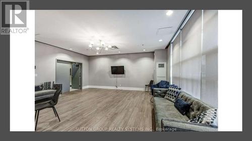 1009 - 7730 Kipling Avenue, Vaughan, ON - Indoor Photo Showing Other Room