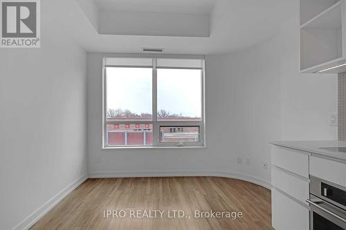 523 - 377 Madison Avenue, Toronto, ON - Indoor