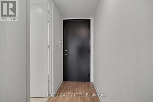 523 - 377 Madison Avenue, Toronto, ON -  Photo Showing Other Room