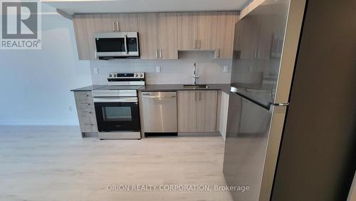 1207 - 1435 Celebration Drive, Pickering, ON - Indoor Photo Showing Kitchen