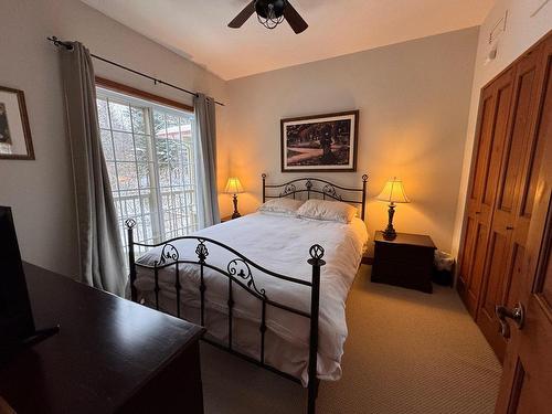 Master bedroom - 7-205 Rue Du Mont-Plaisant, Mont-Tremblant, QC - Indoor Photo Showing Bedroom