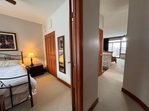 IntÃ©rieur - 7-205 Rue Du Mont-Plaisant, Mont-Tremblant, QC - Indoor Photo Showing Bedroom