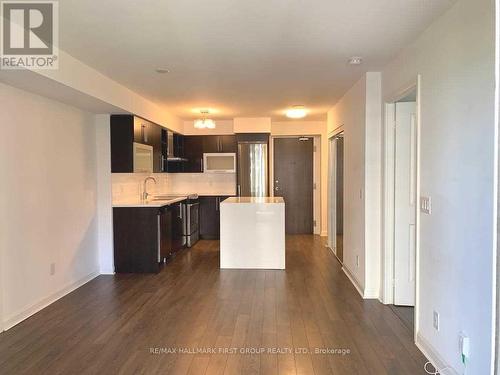 511 - 1 Michael Power Place, Toronto, ON - Indoor Photo Showing Kitchen