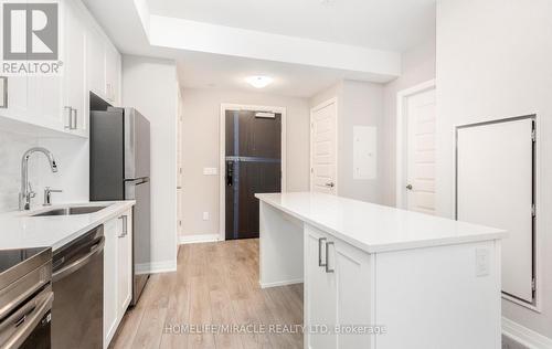 312 - 490 Gordon Krantz Avenue, Milton, ON - Indoor Photo Showing Kitchen