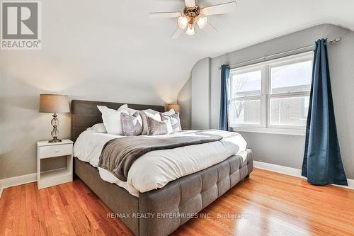 1544 Alexandra Boulevard, Mississauga, ON - Indoor Photo Showing Bedroom