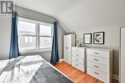 1544 Alexandra Boulevard, Mississauga, ON - Indoor Photo Showing Bedroom