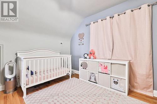 1544 Alexandra Boulevard, Mississauga, ON - Indoor Photo Showing Bedroom