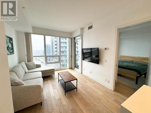 3310 - 2212 Lake Shore Boulevard W, Toronto, ON - Indoor Photo Showing Living Room