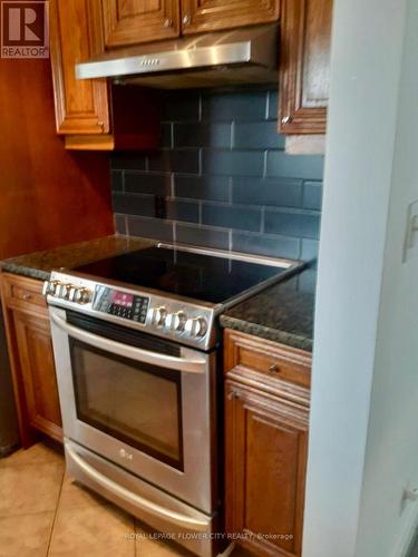 62 Champlain Avenue, Welland, ON - Indoor Photo Showing Kitchen