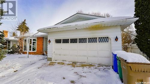 95 Massey Road, Regina, SK - Outdoor