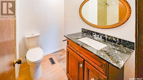 95 Massey Road, Regina, SK - Indoor Photo Showing Bathroom