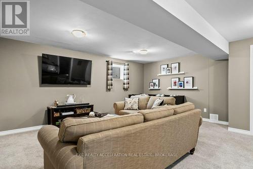 78 Beverly Street, Greater Napanee, ON - Indoor Photo Showing Living Room