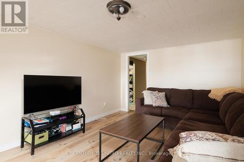 569 River Road S, Peterborough (Ashburnham), ON - Indoor Photo Showing Living Room