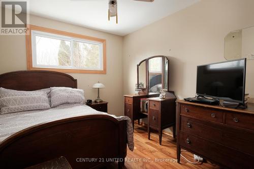 569 River Road S, Peterborough (Ashburnham), ON - Indoor Photo Showing Bedroom