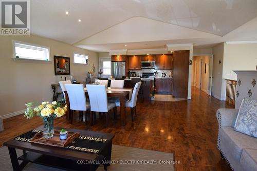 105 Milroy Drive, Peterborough (Northcrest), ON - Indoor Photo Showing Dining Room