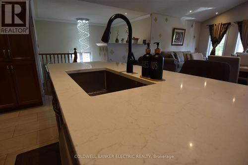 105 Milroy Drive, Peterborough (Northcrest), ON - Indoor Photo Showing Kitchen