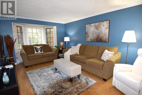 6 - 625 Whitaker Street, Peterborough (Ashburnham), ON - Indoor Photo Showing Living Room