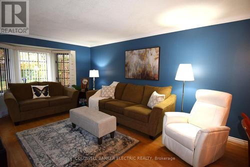 6 - 625 Whitaker Street, Peterborough (Ashburnham), ON - Indoor Photo Showing Living Room