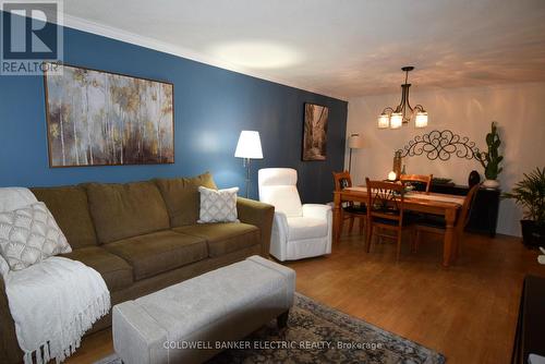 6 - 625 Whitaker Street, Peterborough (Ashburnham), ON - Indoor Photo Showing Living Room