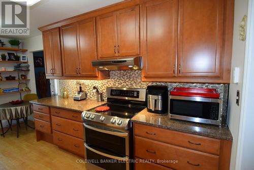 6 - 625 Whitaker Street, Peterborough (Ashburnham), ON - Indoor Photo Showing Kitchen