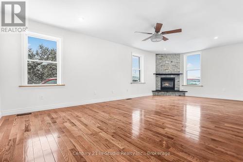 668 Garafraxa Street S, West Grey (Durham), ON - Indoor Photo Showing Living Room With Fireplace