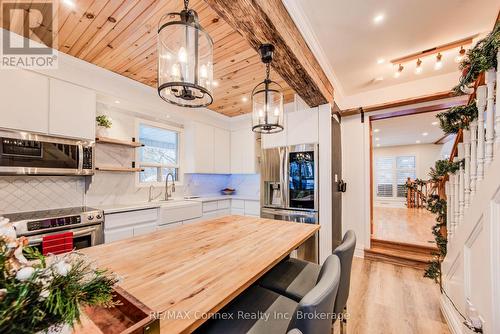 20 Havelock Street, Guelph (St. George'S), ON - Indoor Photo Showing Kitchen