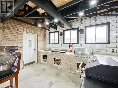 37 Sir Jacobs Crescent, Brampton, ON - Indoor Photo Showing Laundry Room