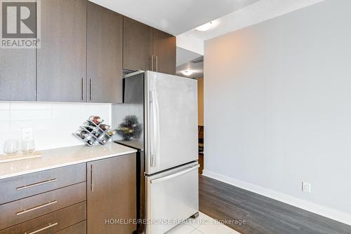 305 - 3985 Grand Park Drive, Mississauga, ON - Indoor Photo Showing Kitchen