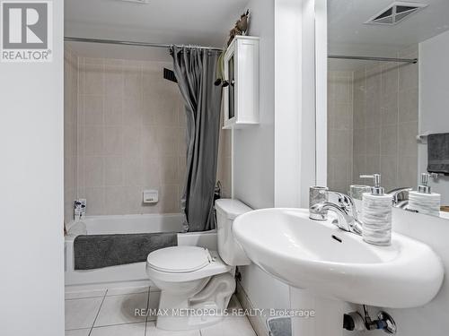 1812 - 60 Heintzman Street, Toronto, ON - Indoor Photo Showing Bathroom