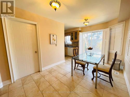 4504 Gullfoot Circle, Mississauga, ON - Indoor Photo Showing Dining Room