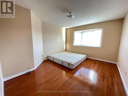 4504 Gullfoot Circle, Mississauga, ON - Indoor Photo Showing Other Room