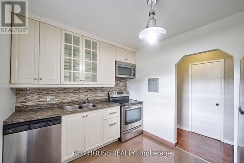 3 - 75 East Street S, Hamilton, ON - Indoor Photo Showing Kitchen With Double Sink