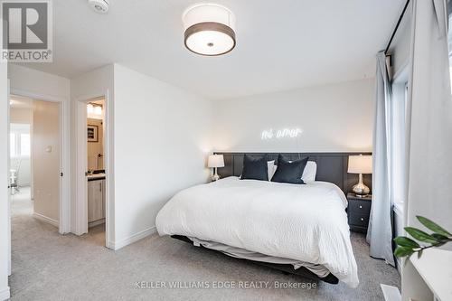 34 Marr Lane, Hamilton, ON - Indoor Photo Showing Bedroom