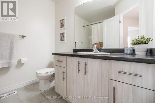 34 Marr Lane, Hamilton, ON - Indoor Photo Showing Bathroom