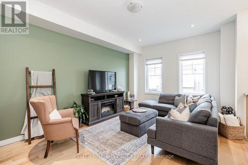 34 Marr Lane, Hamilton, ON - Indoor Photo Showing Living Room