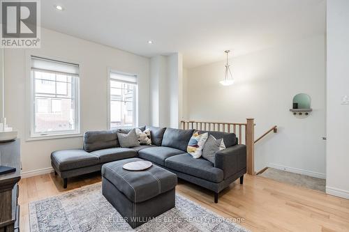 34 Marr Lane, Hamilton, ON - Indoor Photo Showing Living Room