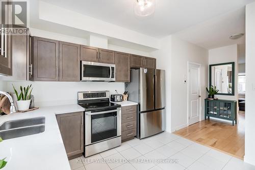 34 Marr Lane, Hamilton, ON - Indoor Photo Showing Kitchen With Stainless Steel Kitchen With Double Sink