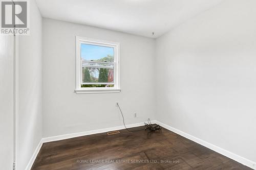 21 Chalmers Street, St. Catharines, ON - Indoor Photo Showing Other Room