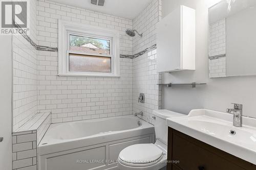 21 Chalmers Street, St. Catharines, ON - Indoor Photo Showing Bathroom