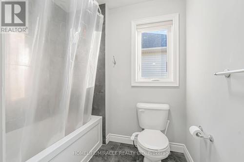 2394 Leeds Crossing Close, London, ON - Indoor Photo Showing Bathroom